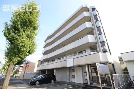 ロイヤルマンション横井【3階】の外観