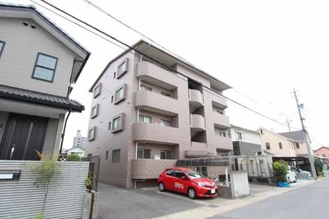 ファミール名東の画像