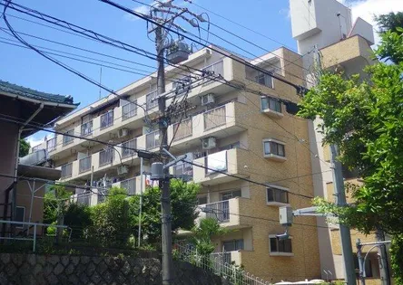 メイゾン芳野【2階】の外観