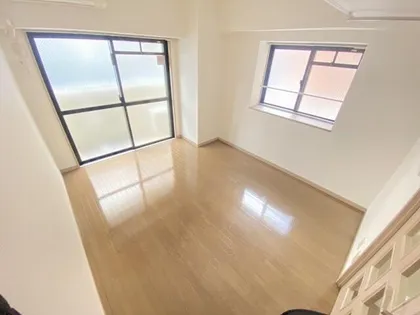 フローリッシュ大濠【2階】の居間