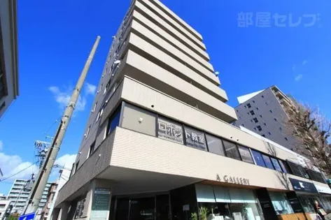 サン・東山公園ウエスト【5階】の外観