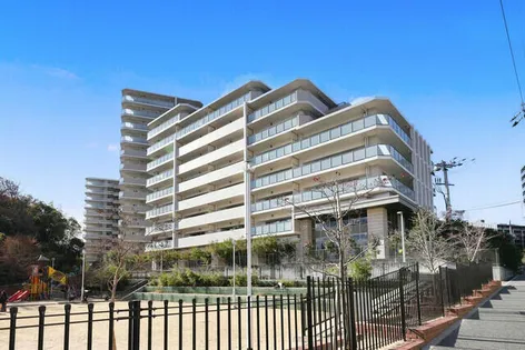 ロジュマン千里中央【7階】の外観