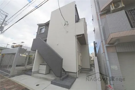 カーサ9名駅【1階】の外観