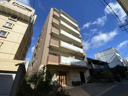 ルネサンス【2階】の外観