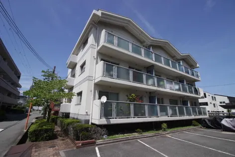 ゼンコウコーポラス5号館【3階】の外観