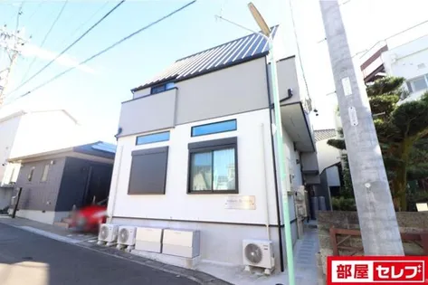 メゾン・ド・ルポ【2階】の外観