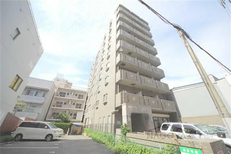 フローラル泉【4階】の外観