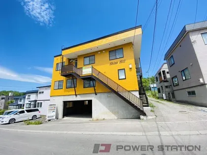 シャインズヒル【1階】の外観