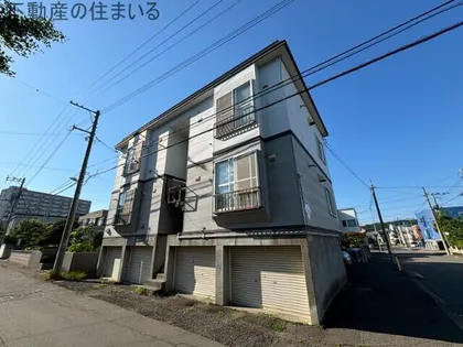 ラポール川沿【3階】の外観