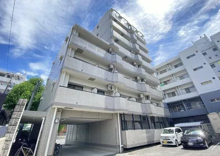 アーバンドエル豊岡【8階】の外観