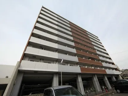 プラウランド堀田【7階】の外観