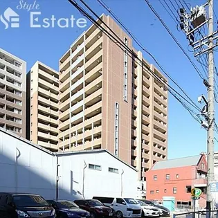 プレサンス泉セントマーク【7階】の外観