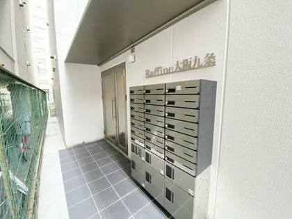 Raffine大阪九条【3階】の玄関