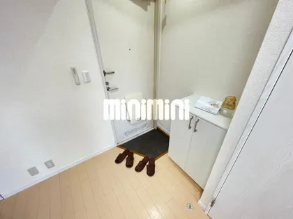 プレメゾーンいとう B【2階】の玄関