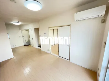 プレメゾーンいとう B【2階】の居間