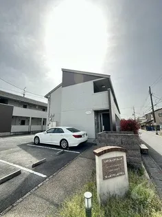 レーベングロースA棟【1階】の外観