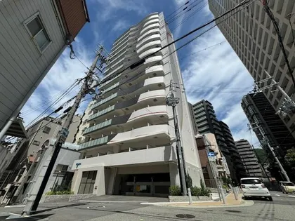 セレニテ三宮リアン【3階】の外観