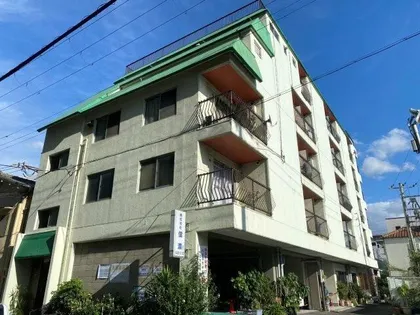 信濃マンション【4階】の外観