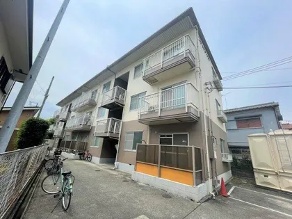 エステートピアウラタ【2階】の外観