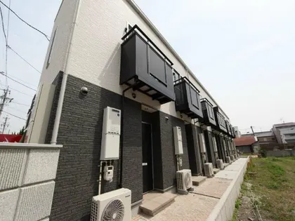 オーフォレスト【1階】の外観