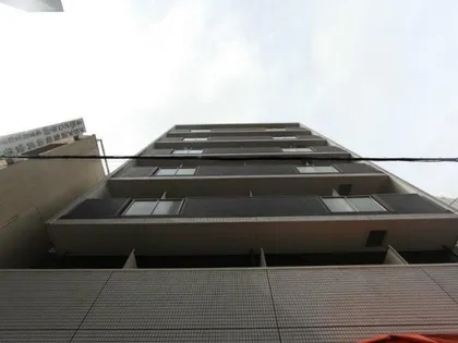 プレストンズ新栄【2階】の外観