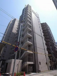 レジデンス南森町【11階】の外観
