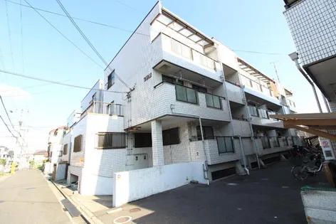 郡家シャトルマンション4号棟の画像
