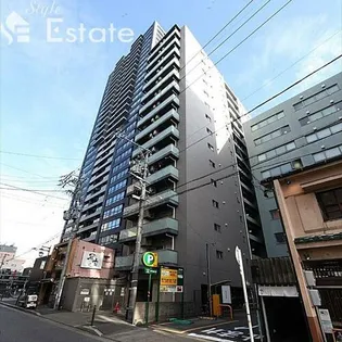 ライブコート泉【7階】の外観