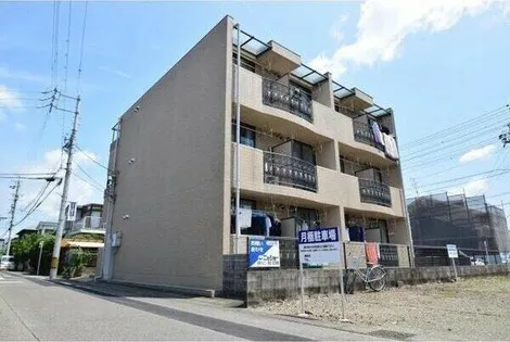 ソフィア【1階】の外観