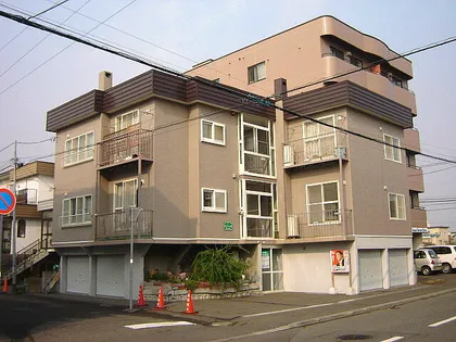 エミリーハウス【2階】の外観