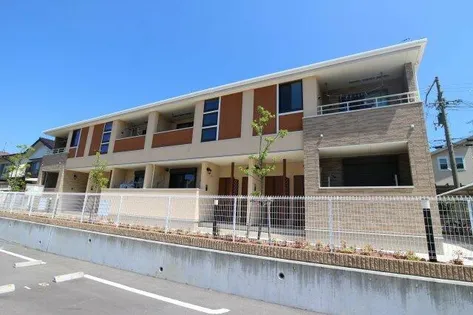 クレモンティーヌC【1階】の外観