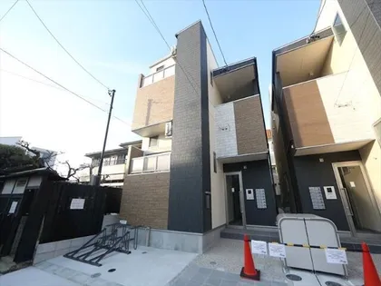 ハーモニーテラス車道【2階】の外観