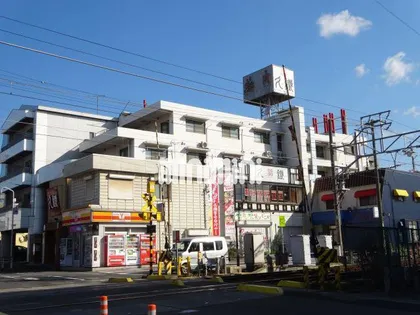 駅前ビル【3階】の外観