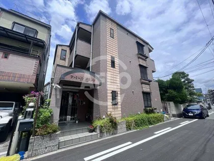 ファミールグランデサウス館【3階】の外観