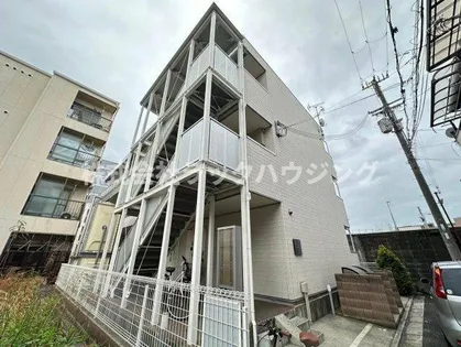 リブリ・KADOMA【3階】の外観