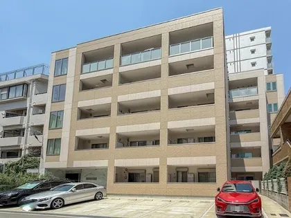 グランデュオ三宮2【5階】の外観