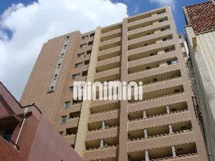 プレサンス泉セントマーク【4階】の外観