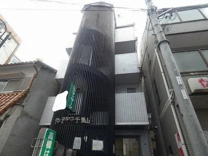 大阪府吹田市千里山西1丁目【マンション】の外観