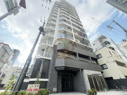 コンフォリア・リヴ新梅田【11階】の外観