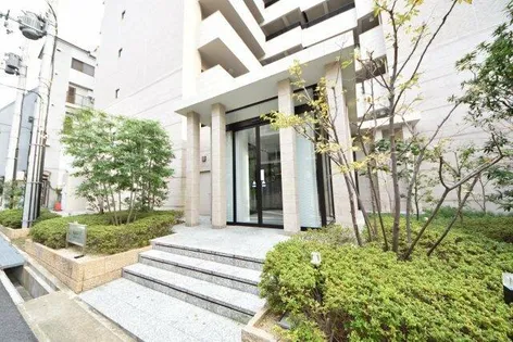 レジュールアッシュ神戸元町【8階】の外観