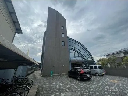 オーエムビルの画像