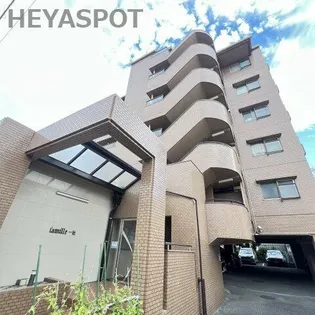 ファミール一社の画像