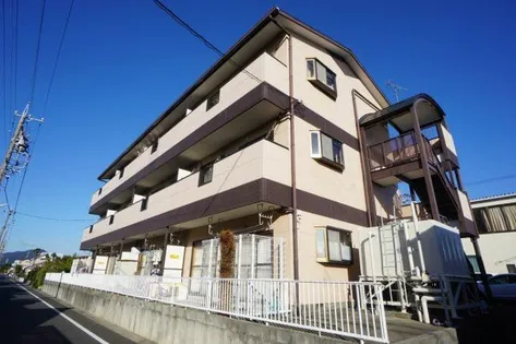 パールハイツ八幡【3階】の外観