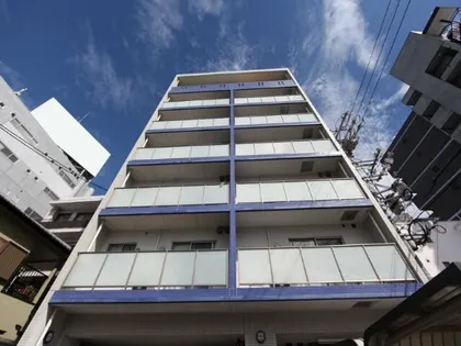 アースヒル東白壁【4階】の外観