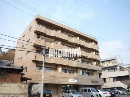 シーズンコート神丘【1階】の外観