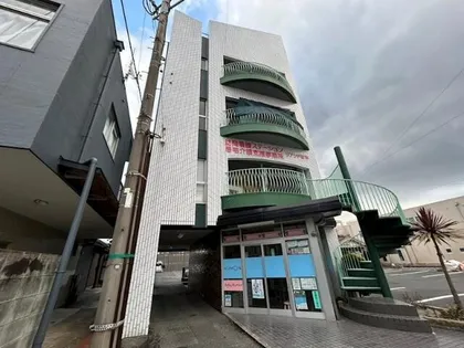 窪田ビルの画像