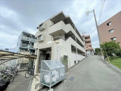 大阪府吹田市上山手町【マンション】の外観