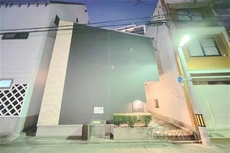 ルークス名古屋【1階】の外観