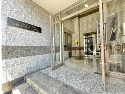 シーズンコート塩釜駅前【4階】の玄関