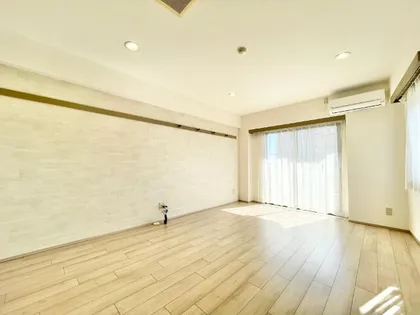 シーズンコート塩釜駅前【4階】の居間